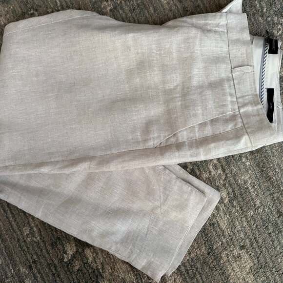 Banana Republic Linen Cropped Pant - Picture 4 of 4